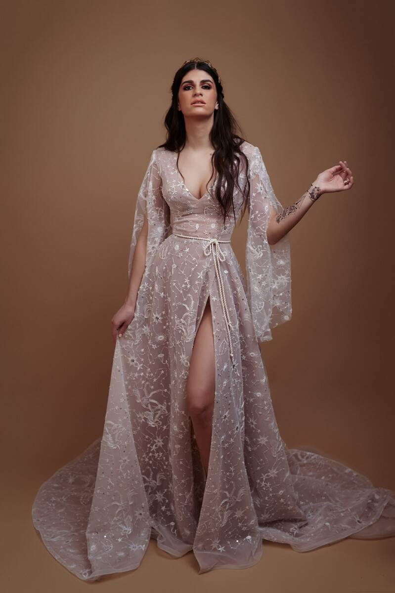 boho-mladenke-predstavljamo-vam-naj-boho-kolekciju-gray-boho-bridal-collection-2021