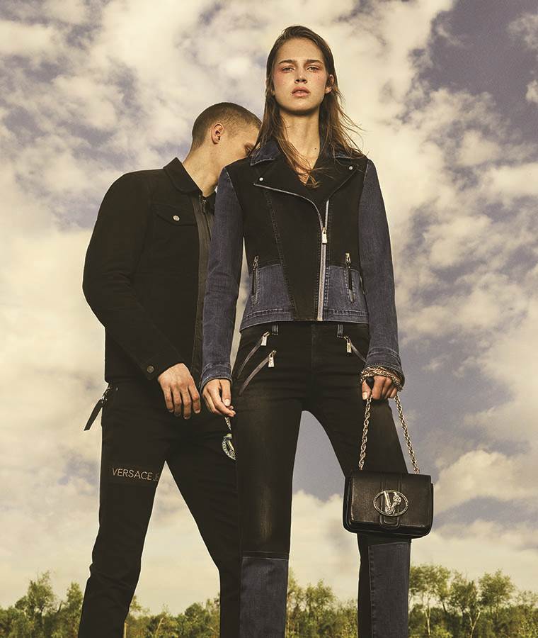 versace-jeans-accessories-ekskluzivno-u-the-core-storeovima