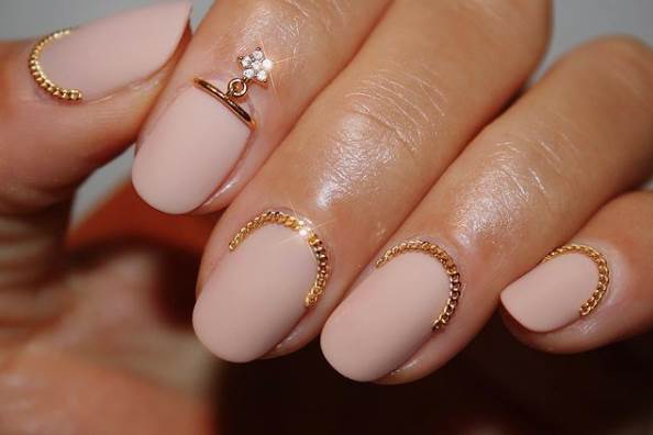 nail-trends-u-2021