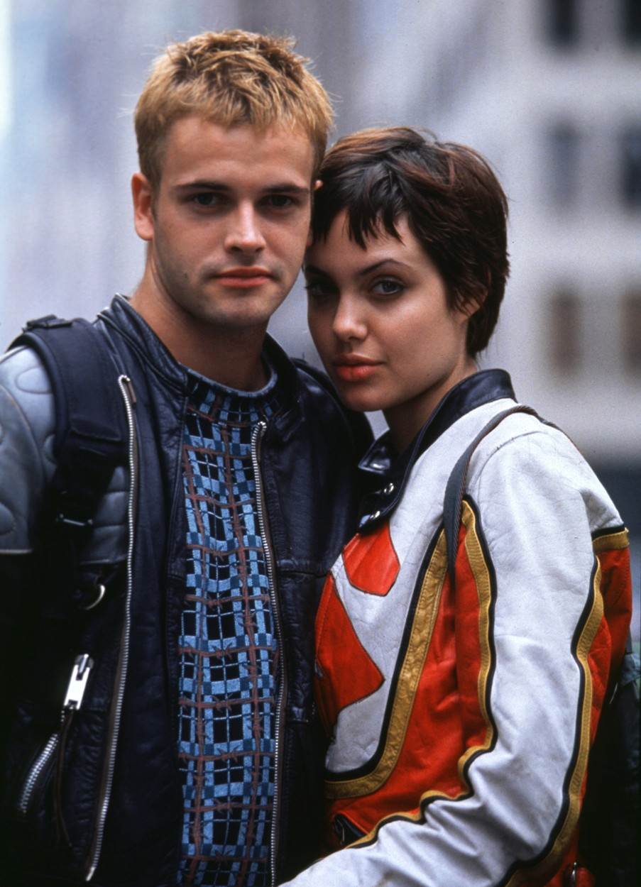 Angelina Jolie i Johnny Lee Miller u filmu Hackers