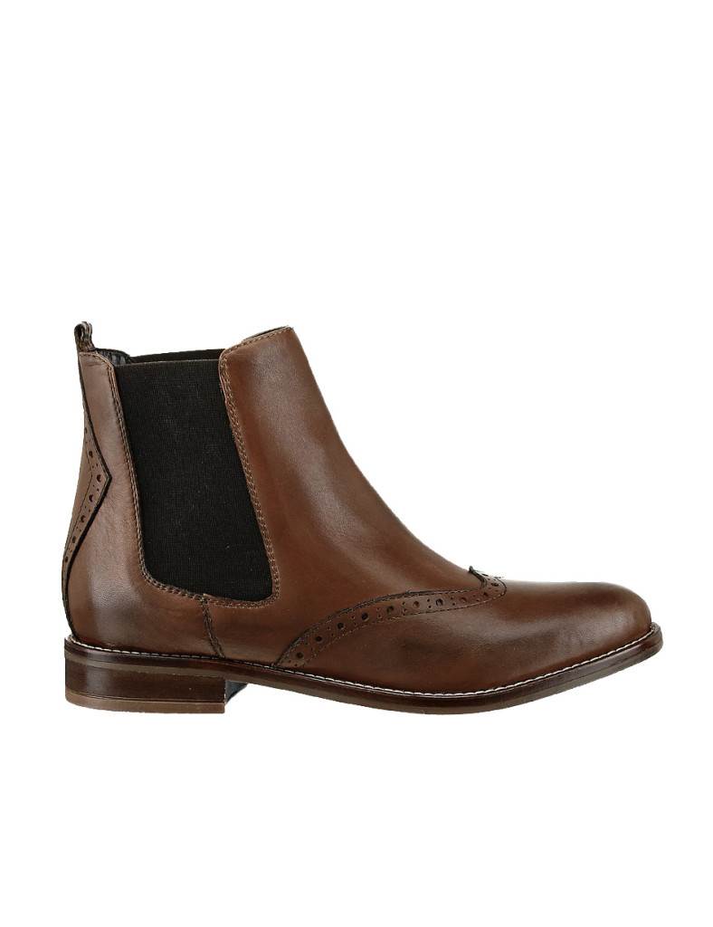 Iva Balaban odabrala 'it' cipele i torbe za jesen