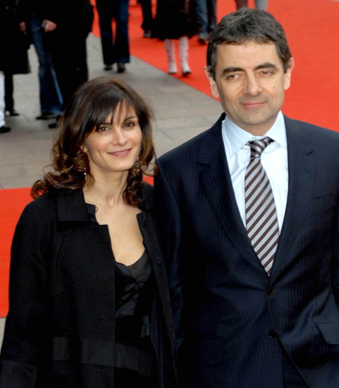 Rowan Atkinson i Sunetra Sastry