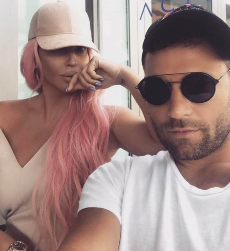 Jelena Karleuša i Duško Tošić su u braku od 2008. godine, a zajedno su dobili dvije kćeri