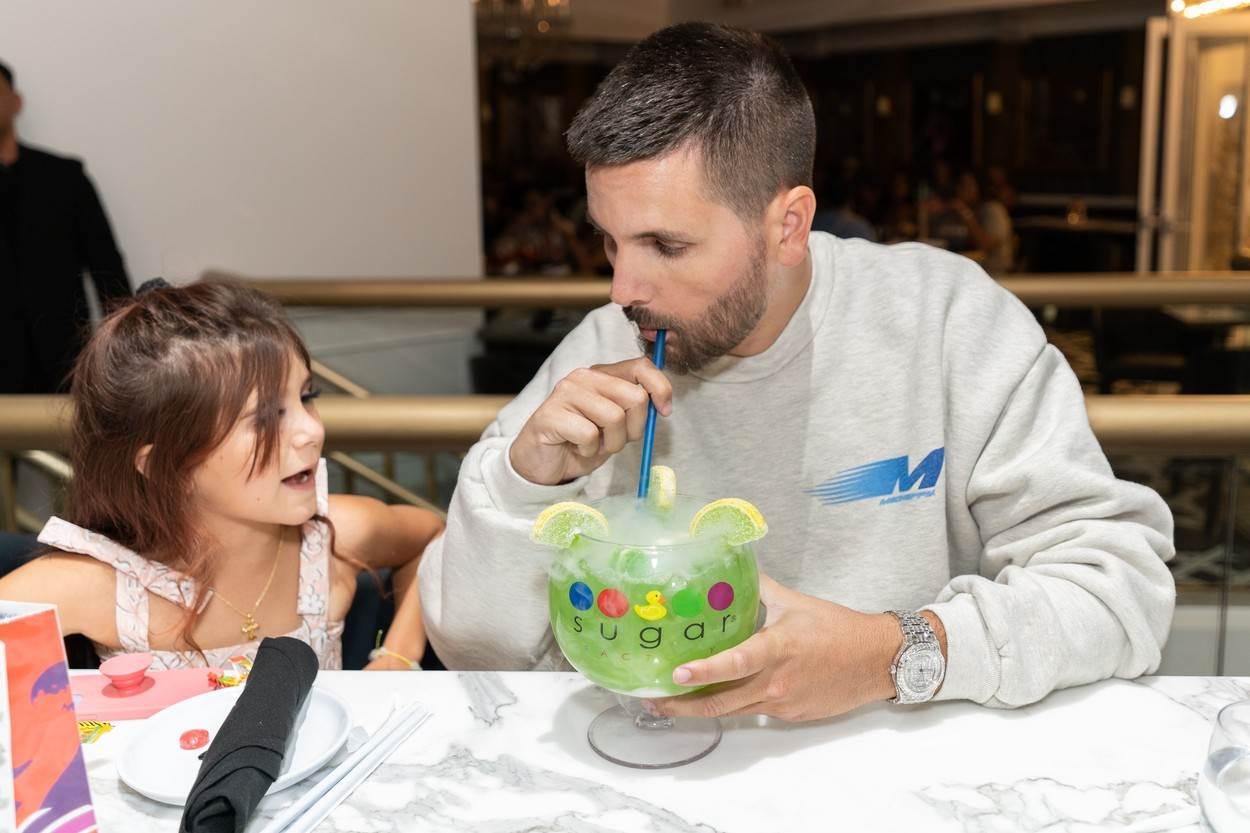 Penelope Disick šminka se i nosi umjetne trepavice