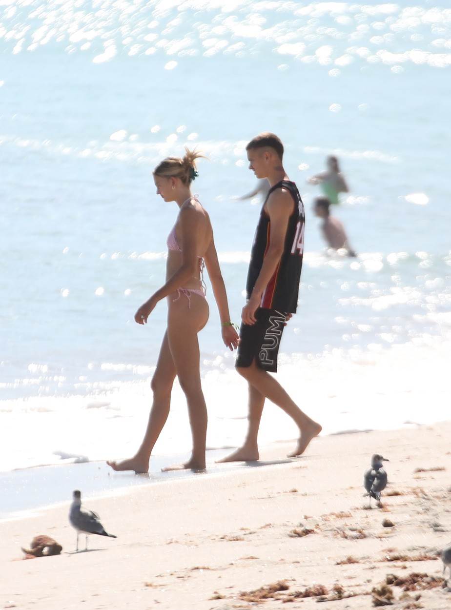 Romeo Beckham i Mia Regan