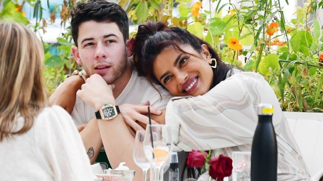 Nick Jonas i Priyanka Chopra zajedno su dobili kćer