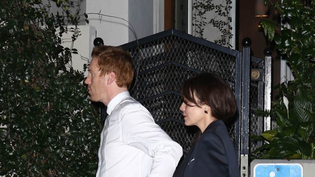 Damian Lewis i Helen McCrory su se zaljubili 2003. kada su glumili zajedno u predstavi.