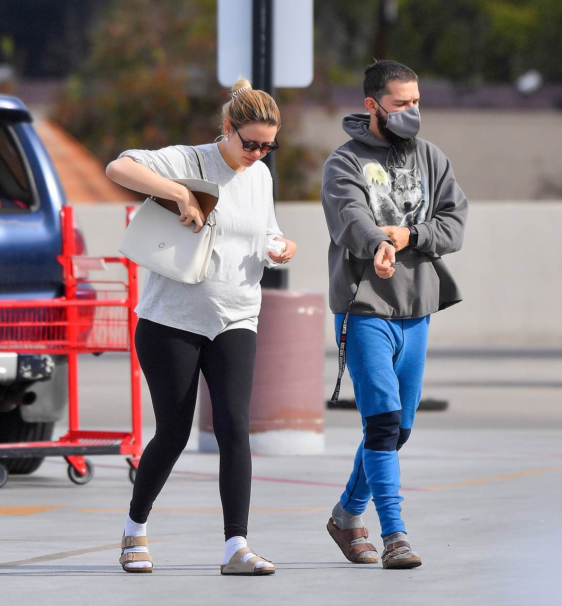 Shia LaBeaouf i Mia Goth očekuju prvo dijete iako su razvedeni