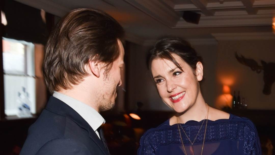 Jason Ritter branio je suprugu Melanie Lynskey od zlih komentara