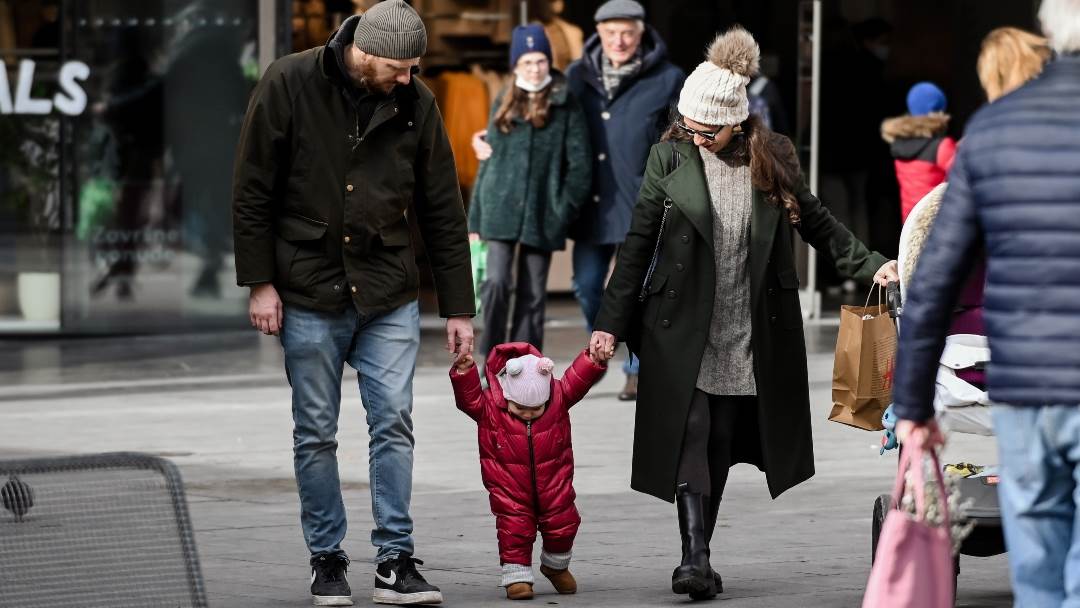 Ana Vučak Veljača i Ivan Veljača uživaju u svakom trenutku s kćerkicom Juli koja je nedavno prohodala.