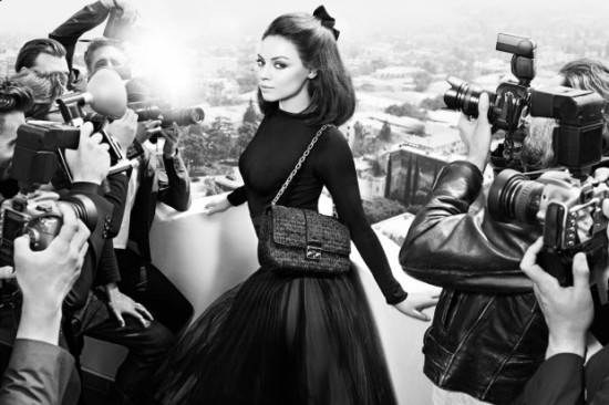 Mila Kunis kao Jackie O.