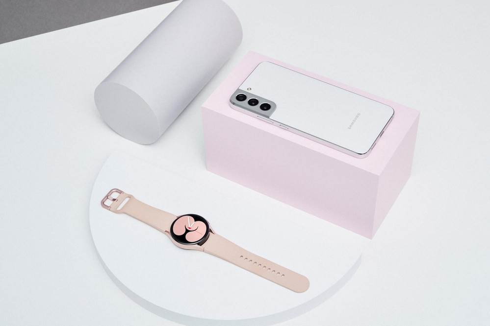 Galaxy S22 Plus_Watch4(1).jpg