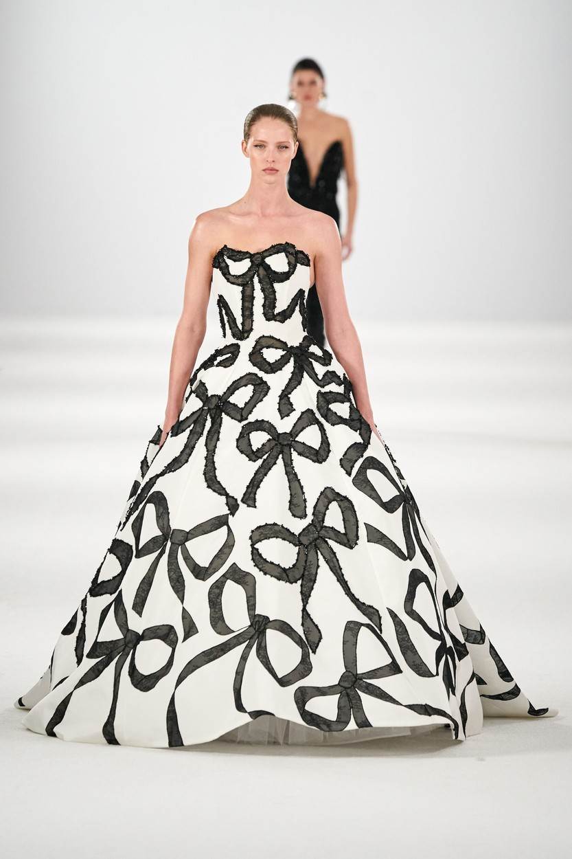 Carolina Herrera RTW F22