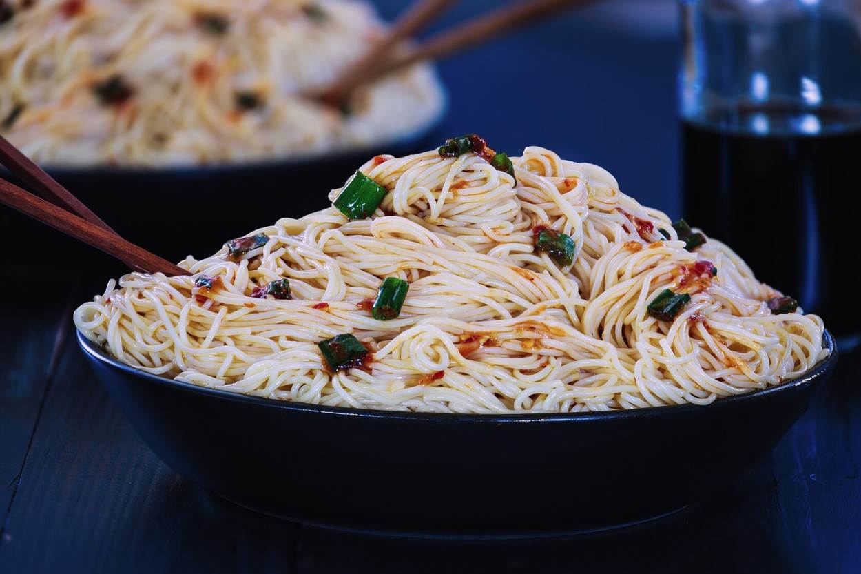 sriracha spageti