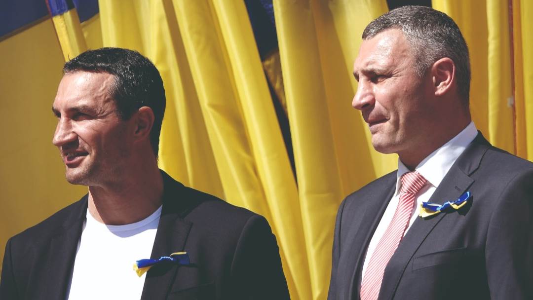 Vladimir Kličko i Vitalij Kličko pridružili su se ukrajinskoj vojsci