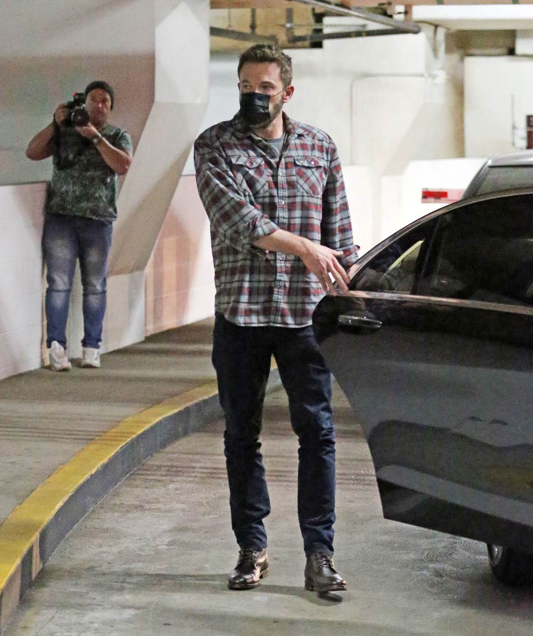 Ben Affleck ne voli paparazze