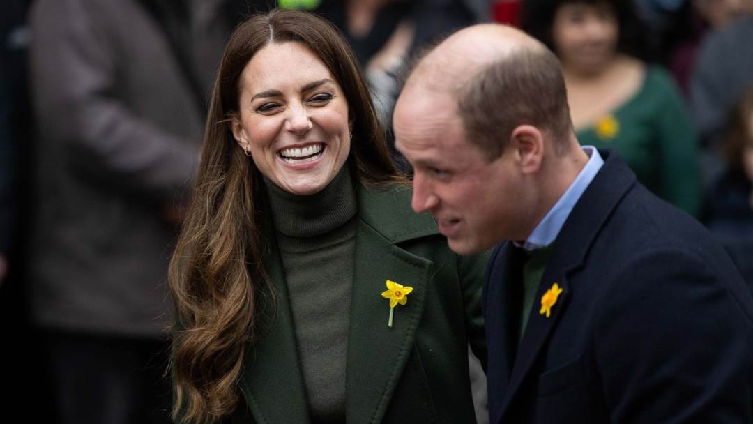 Kate Middleton i princ William potpisivali autograme na tržnici Abergavenny u Walesu