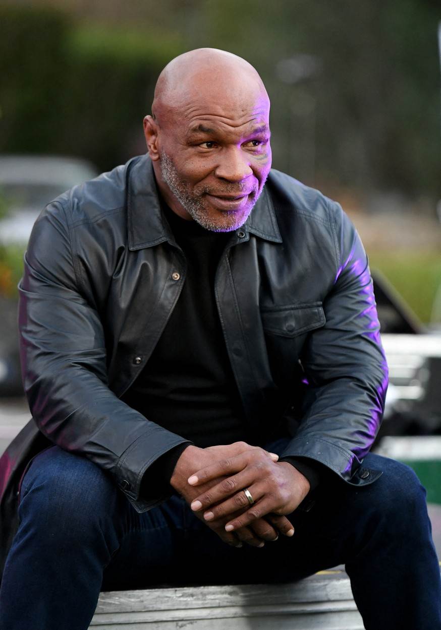 Mike Tyson viđen je u invalidskim kolicima