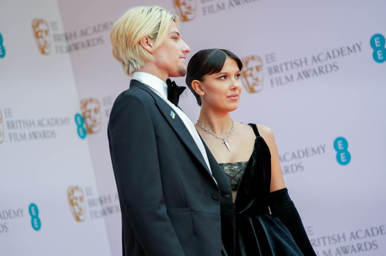 Millie Bobby Brown i Jacob Hurley Bongiovi