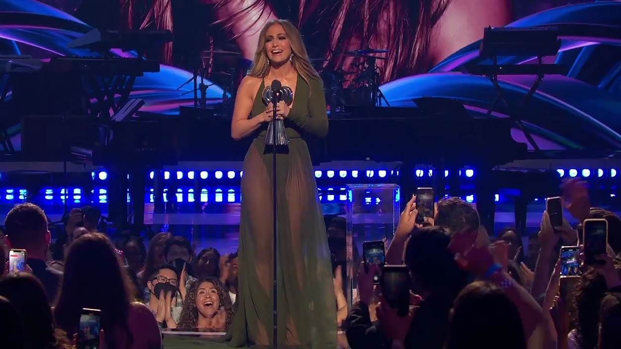 Prozirna haljina Jennifer Lopez
