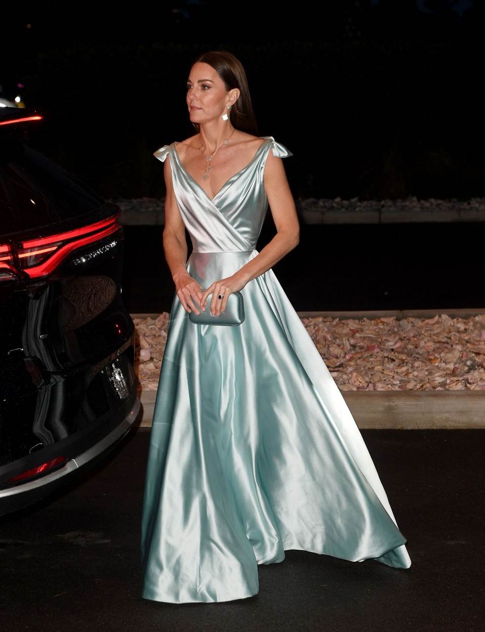 Kate Middleton na Karibima je pokazala ravniju kosu nego inače