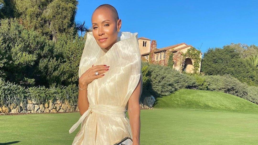 Jada Pinkett Smith često govori o alopeciji od koje boluje i zato je obrijala glavu