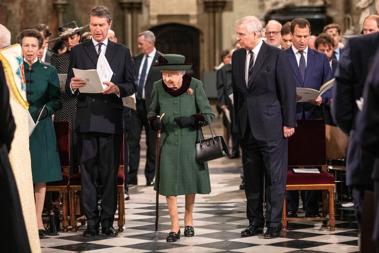 Kraljica Elizabeta i princ Andrew došli su zajedno na komemoraciju