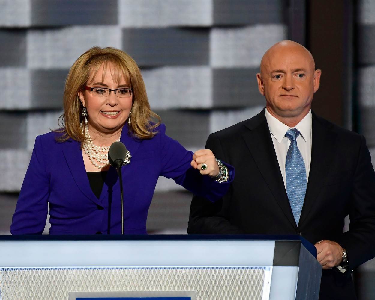 Gabby Giffords zamalo je ubijena 2011. godine