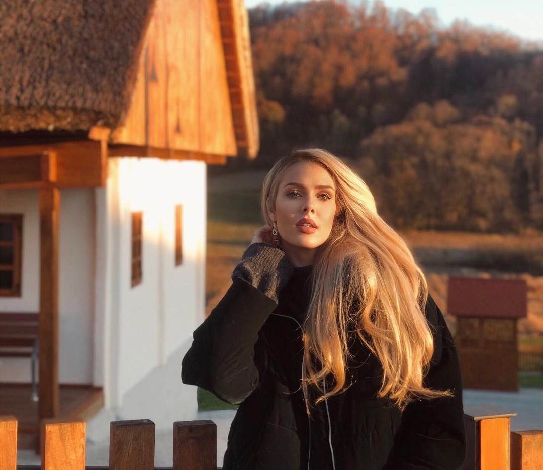 Maja Lena Lopatny o odrastanju i roditeljima