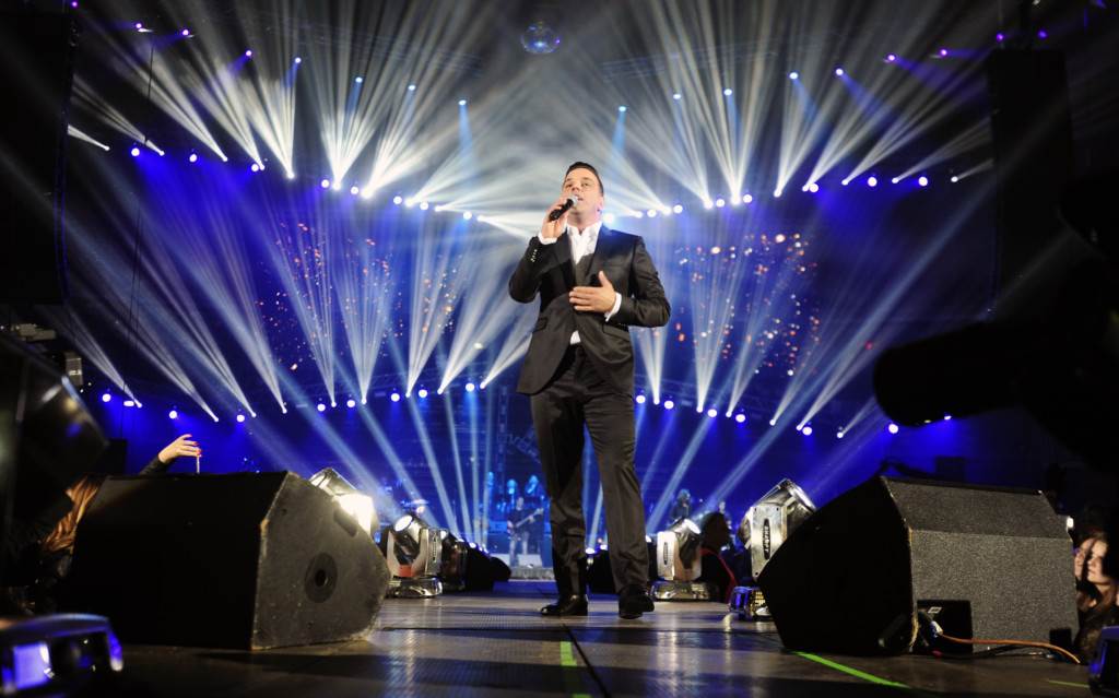 IVAN ZAK NAPUNIO ARENU! Brojne kolege stigle na koncert!