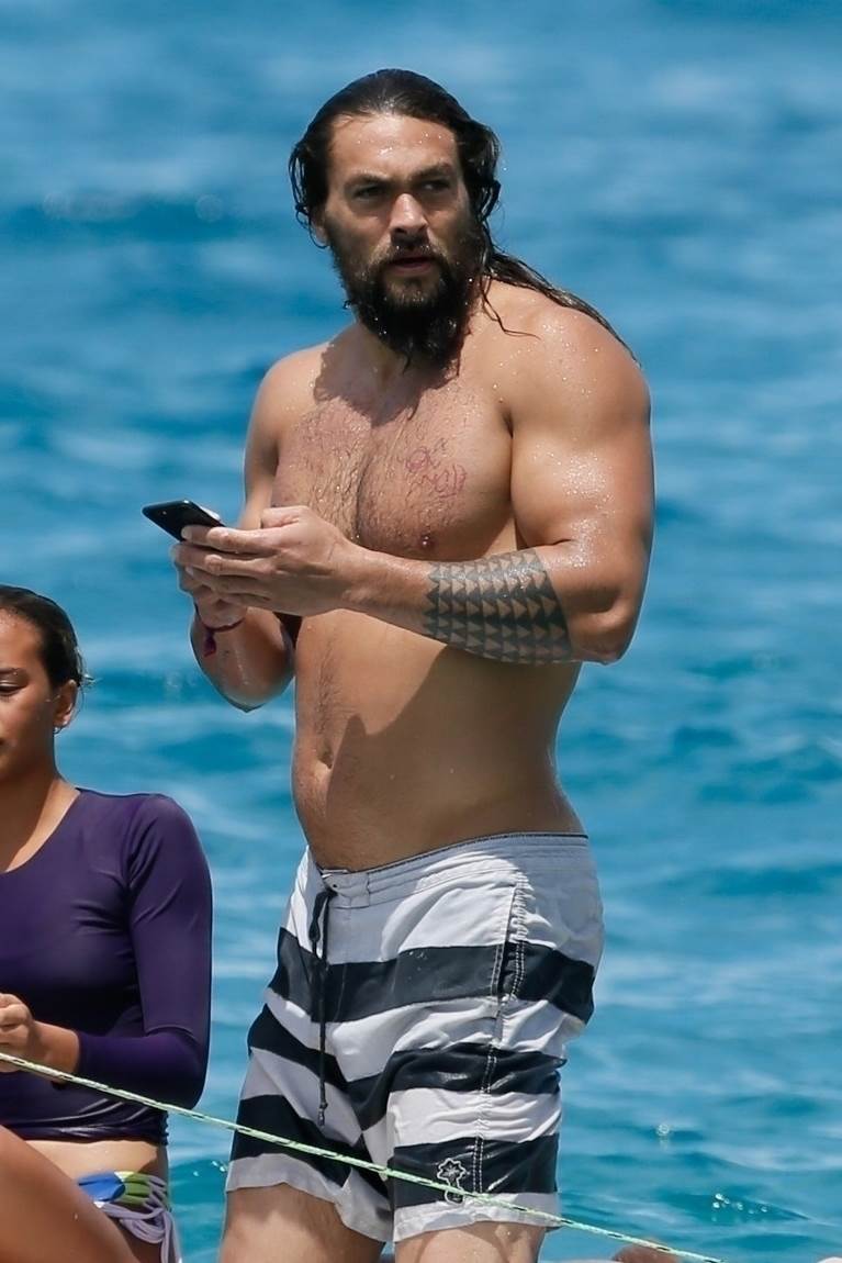 Jason Momoa skratio kosu