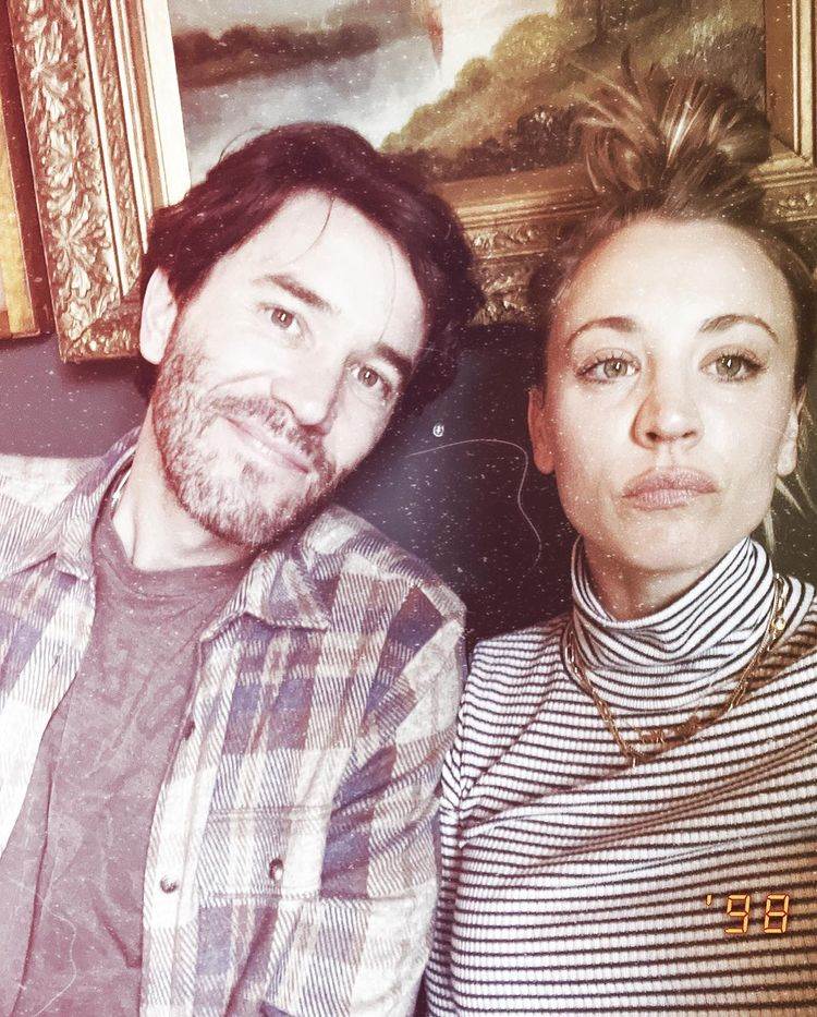 Kaley Cuoco i Tom Pelphrey potvrdili su vezu na Instagramu