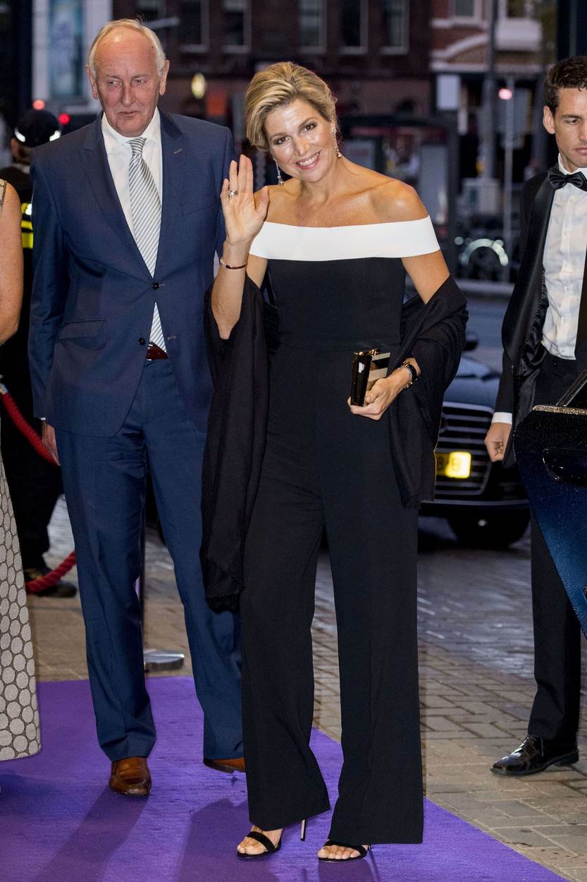 Kraljica Maxima u sličnoj kombinaciji kao Kate Middleton i Meghan Markle