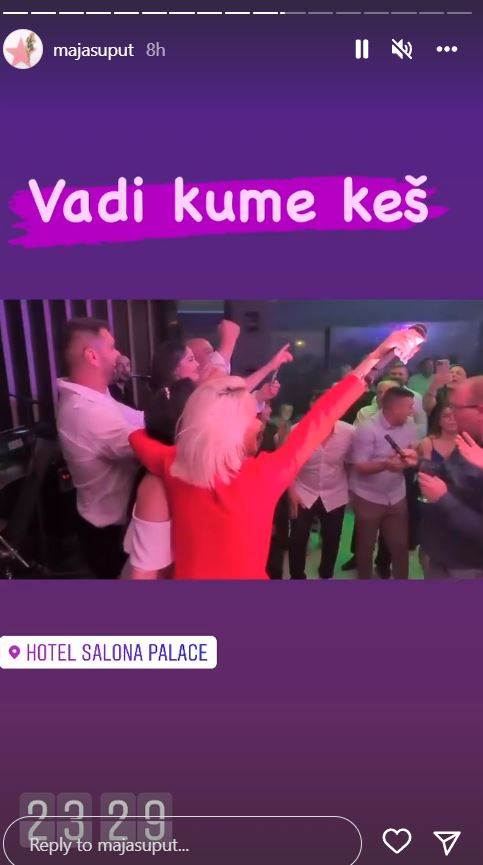 Maja Šuput pjeva na svadbi