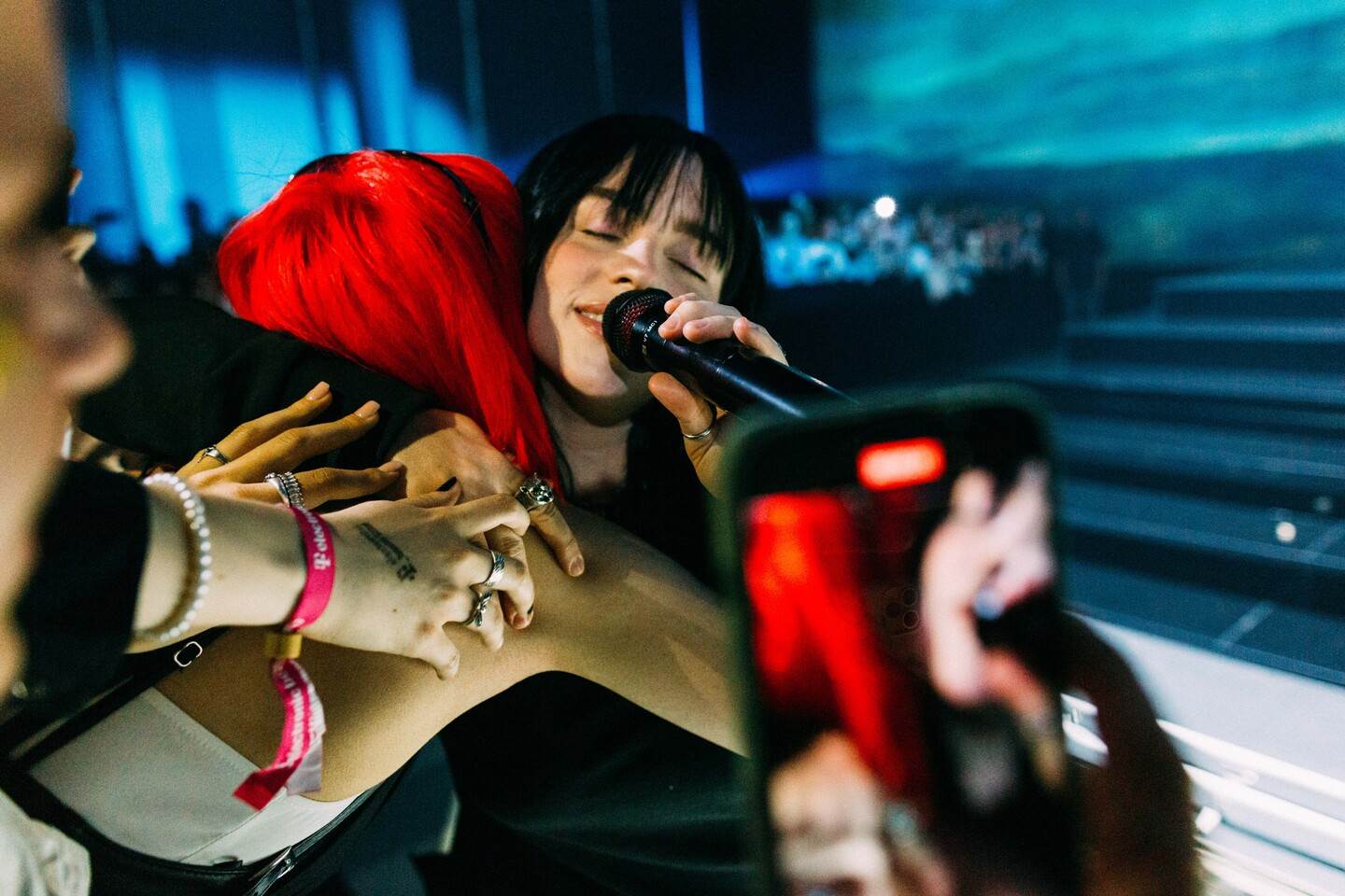 Billie Eilish nastupala je pred 1500 ljudi