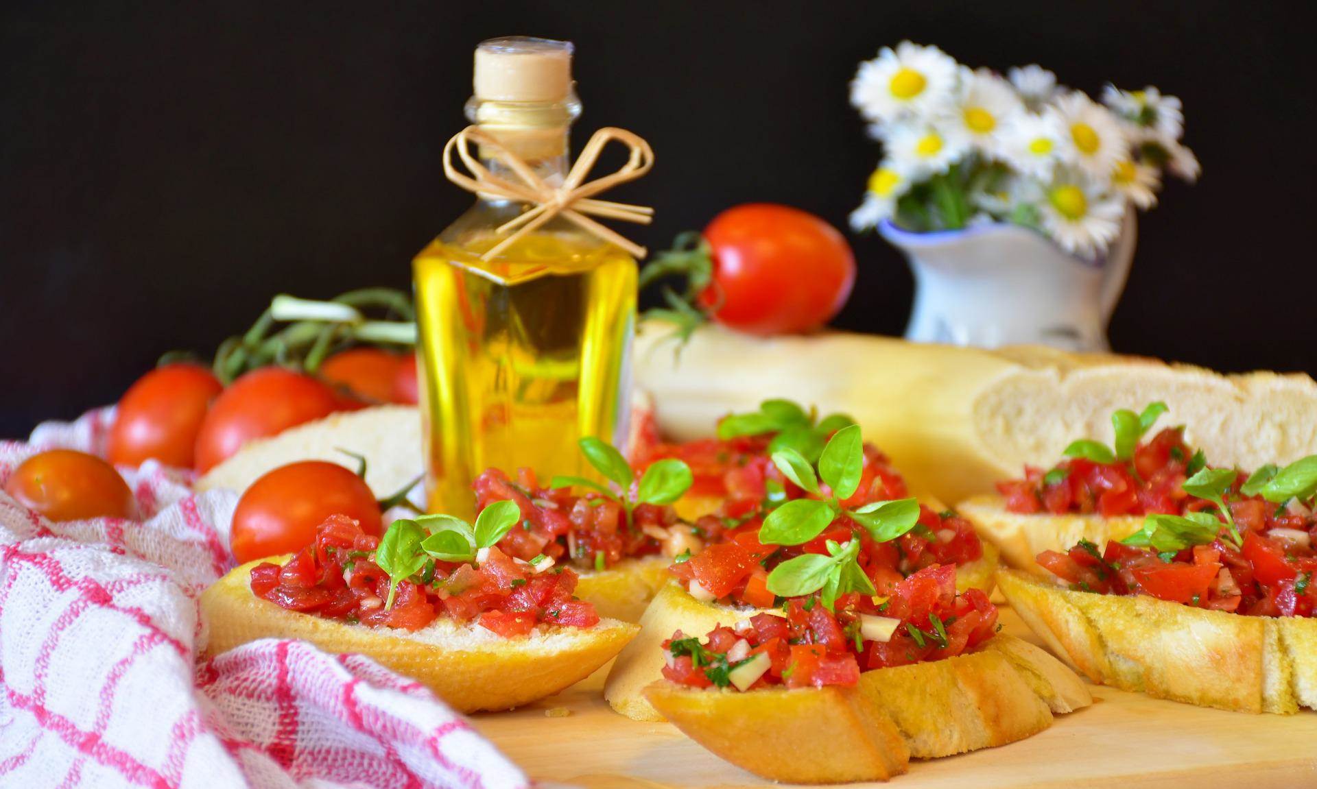 bruschetta-ga1c756dba_1920.jpg