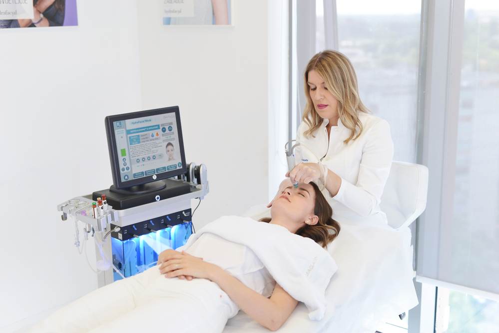 HydraFacial Deluxe.jpg