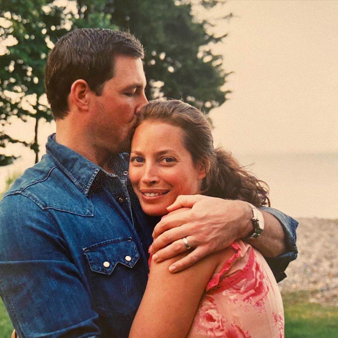 Edward Burns i Christy Turlington u braku su 19 godina