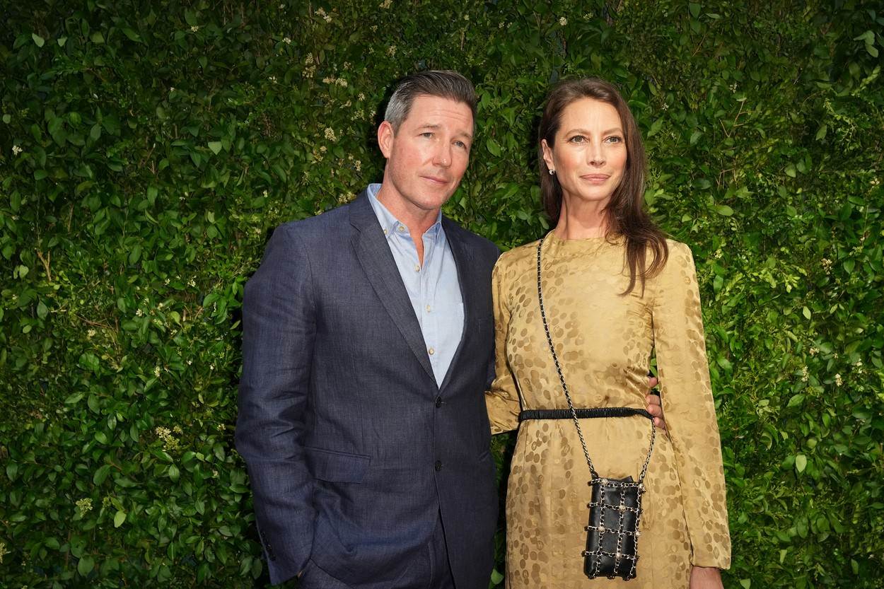 Edward Burns i Christy Turlington imaju dvoje djece