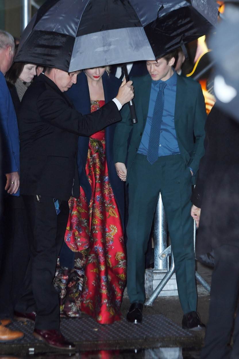 Joe Alwyn i Taylor Swift šute o svojoj vezi i zarukama
