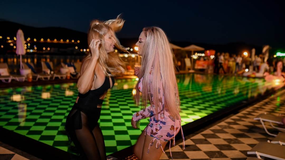 Renata Lovrinčević Buljan i Ela Jerković na Story Summer Partyju