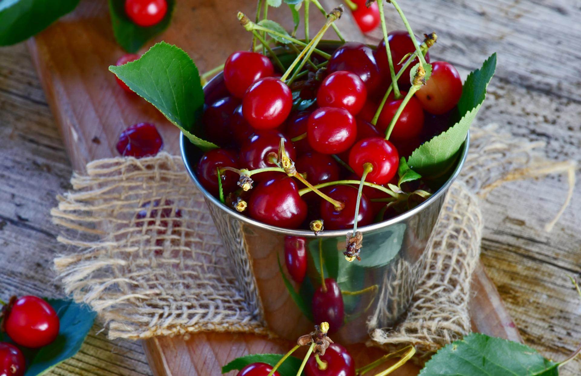 sour-cherries-g0c5a7927e_1920.jpg