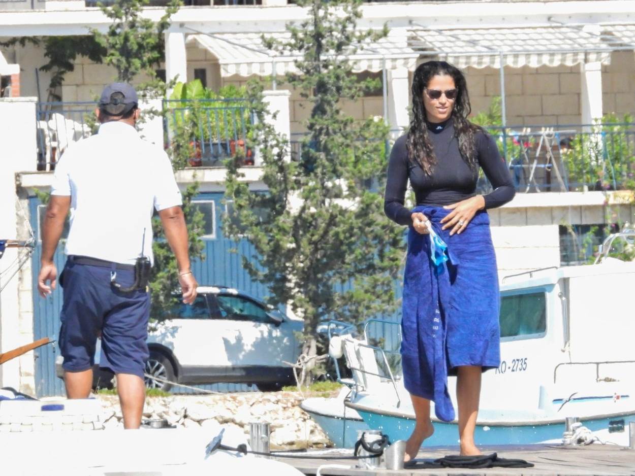 Camila Alves na Korčuli