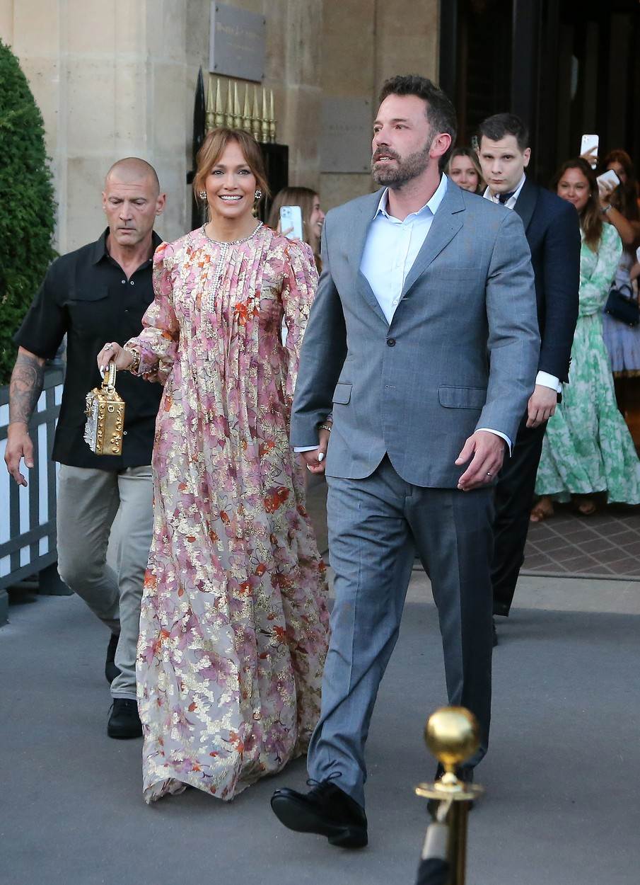Jennifer Lopez u cvjetnoj haljini