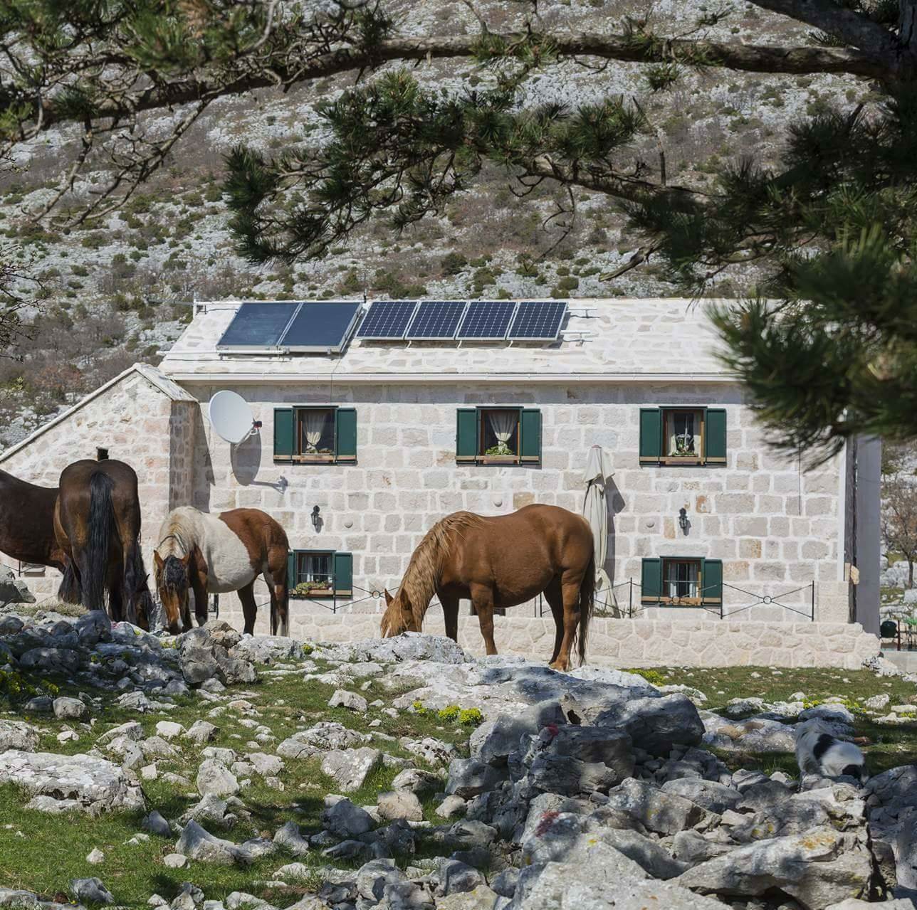 Chalet vrata biokova je prava turistička atrakcija