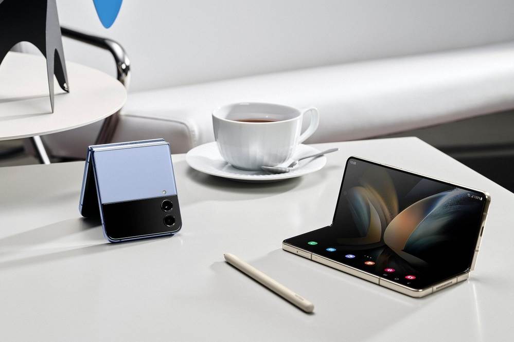 7_Galaxy Z Fold4 and Z Flip4(1).jpg