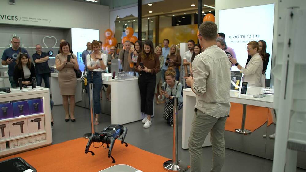 Xiaomi CyberDog prezentacija 01.jpg