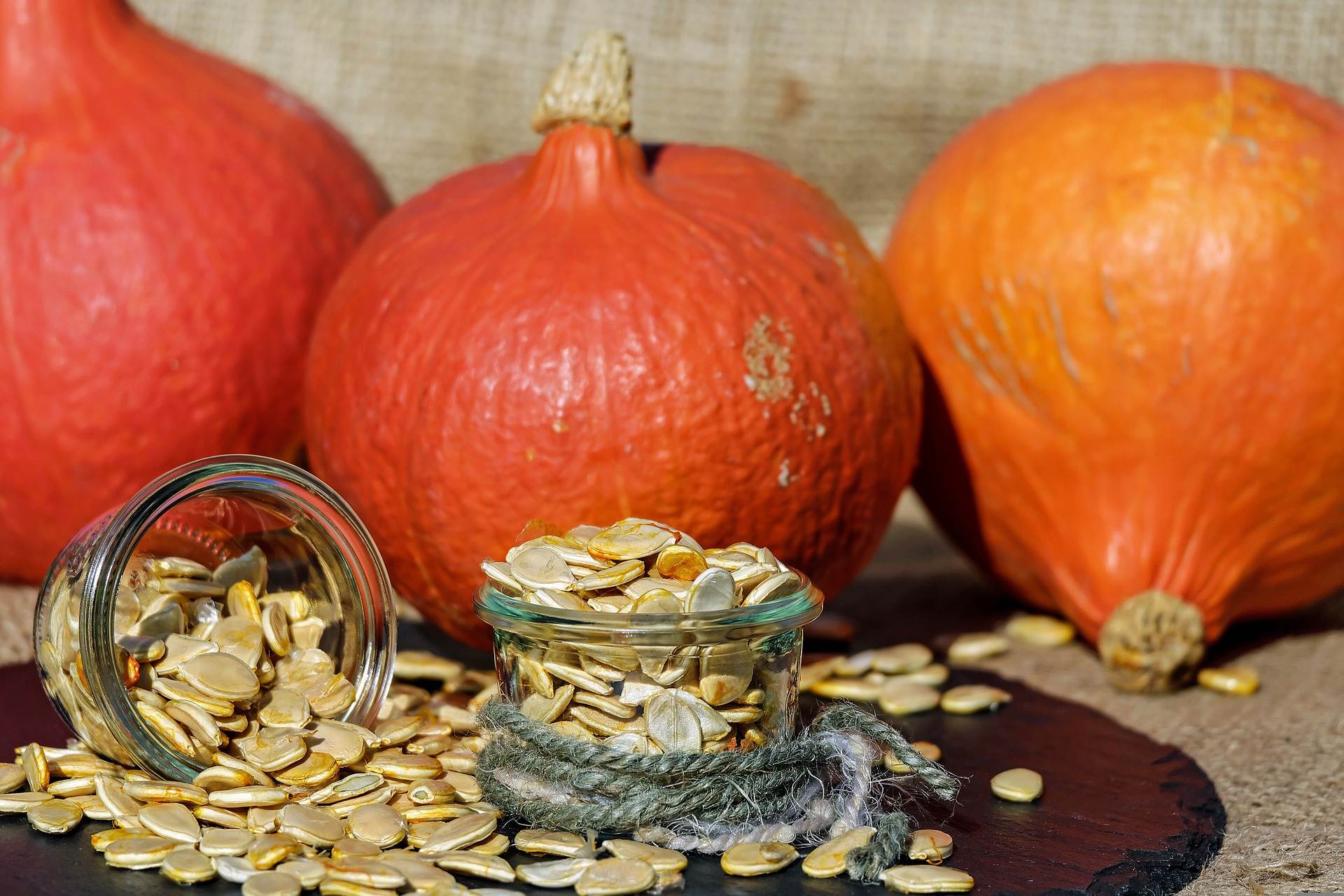 pumpkin-seeds-gb4d2341b5_1920.jpg