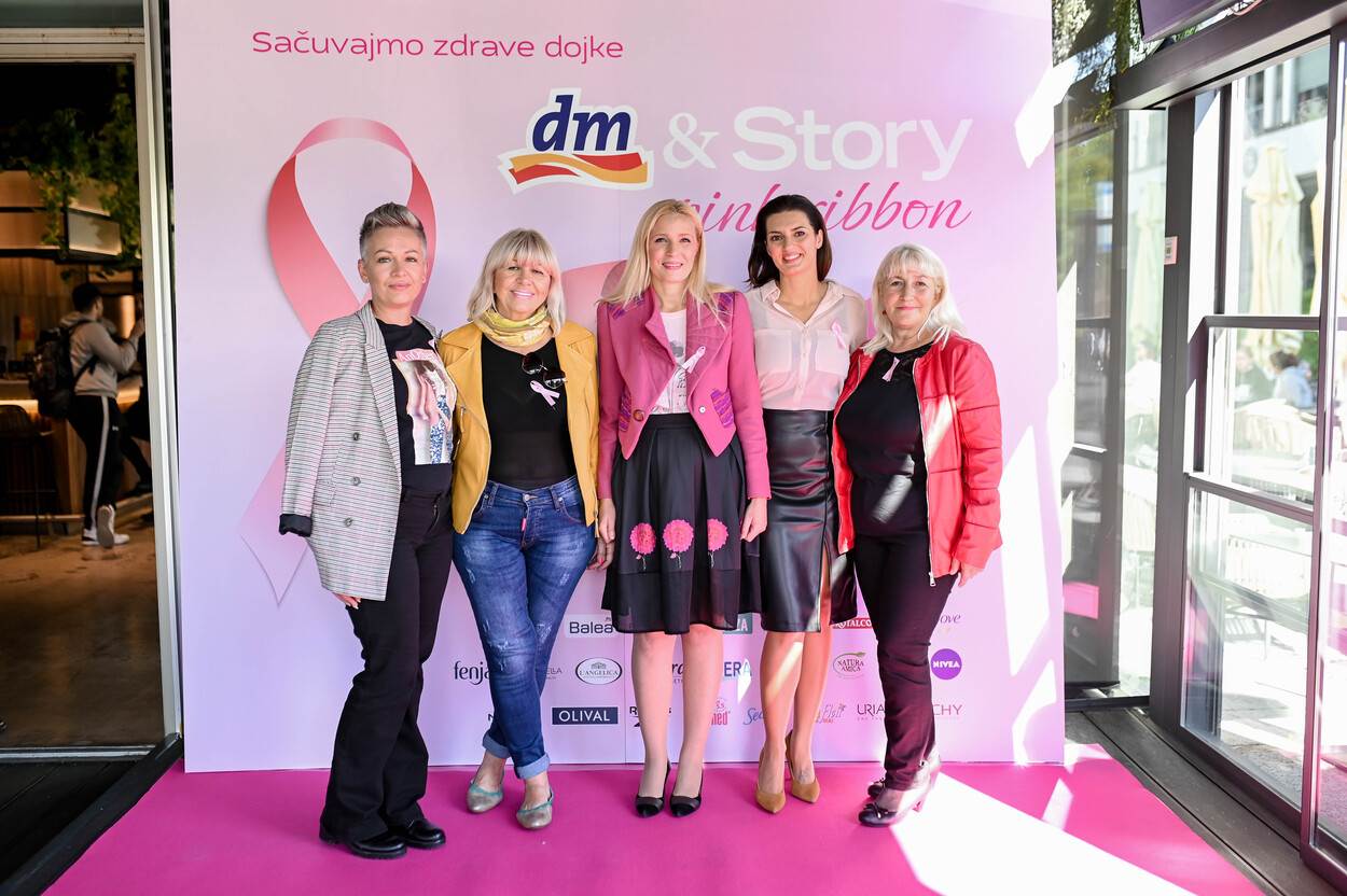 Anđelka Barišić, Janja Mitić, Nives Moric, Iva Leko i Anita Bešić iz udruge P.I.N.K.-life