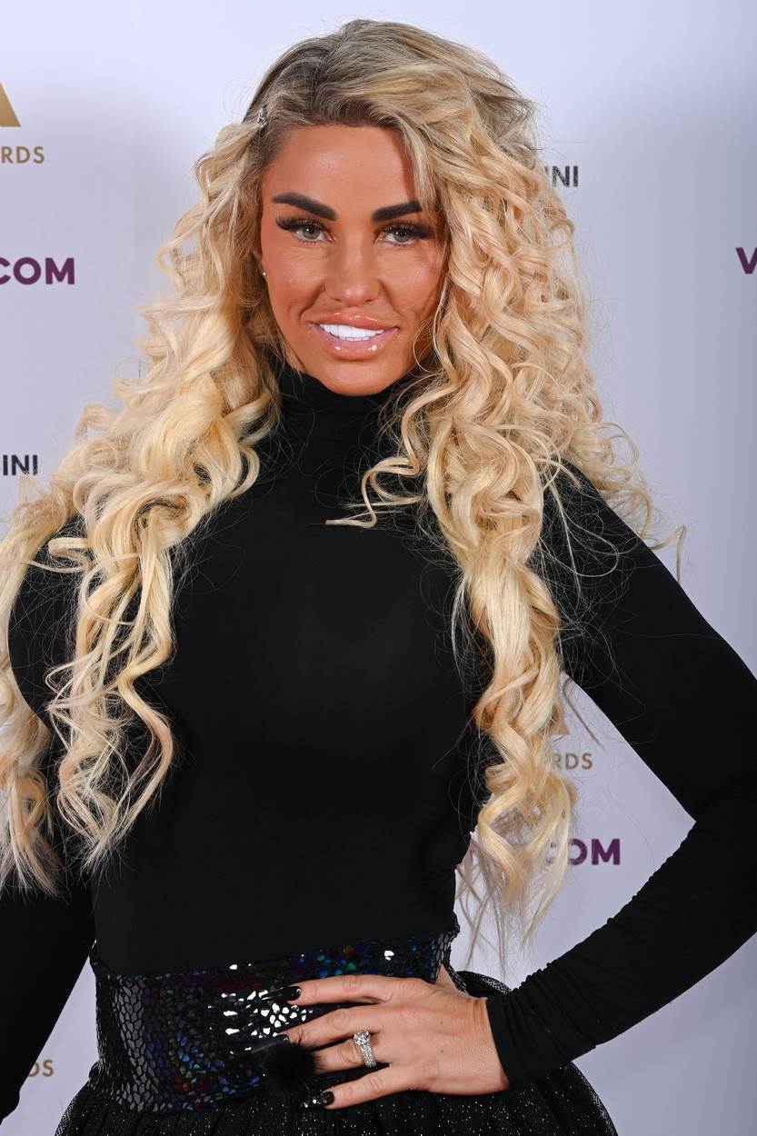 Katie Price uništila je svoj izgled operacijama